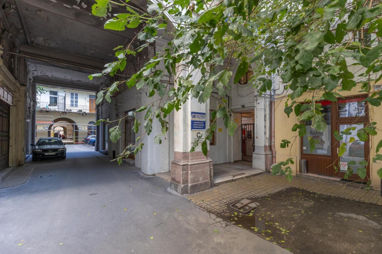 Urban Oasis Apartment, Budapest